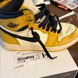 Nike Kids Yellow and Black Boots